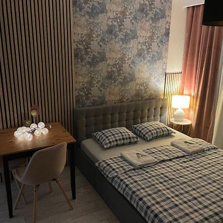 Apartament Royal Chelmonskiego Śrem Exterior foto